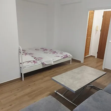 아파트 Quiet And Air-conditioned - Near And Cannes *
