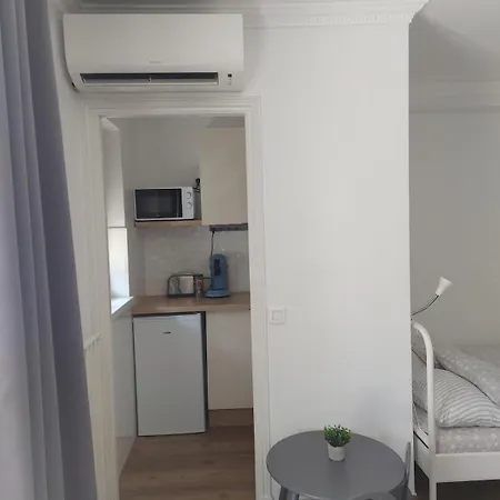 Quiet And Air-conditioned - Near And Cannes Апартаменты *